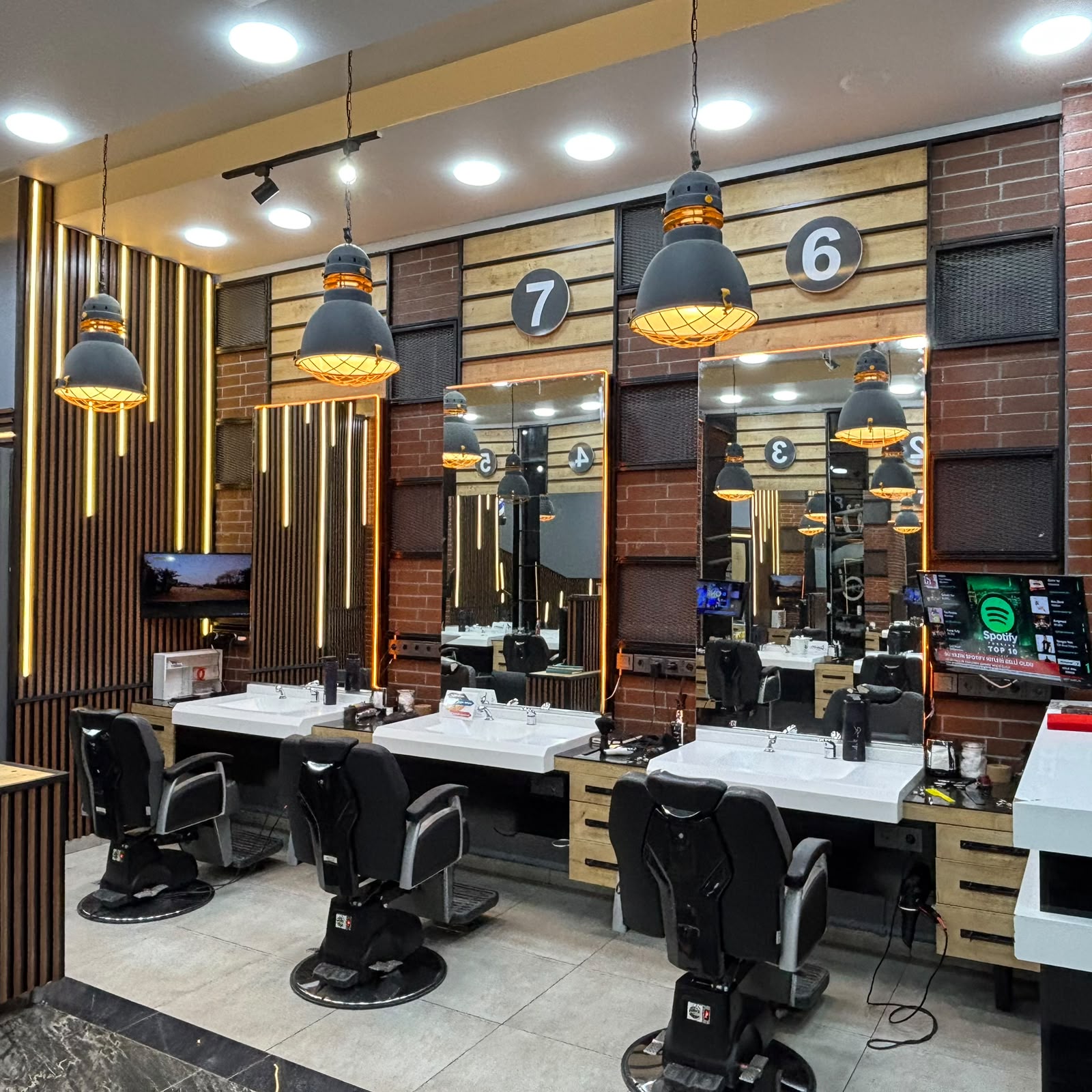 Geniş çalışma alanı — ana salon